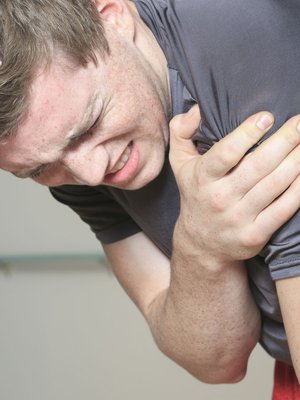 Jännevaivoille altistaa olkaniveltä kuormittavat liikkeet, toistot ja staattiset kohoasennot työssä tai arjessa.