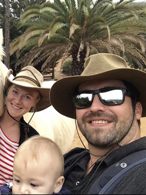 Arki hevostilalla on ihanaa, Henna kertoo. Kuvat: Hennan kotialbumi