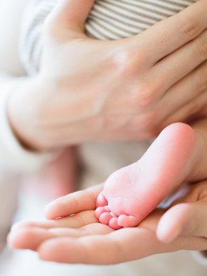 Eikö enää ikinä vauvaa? Marian haave kolmannesta lapsesta oli niin voimakas, että hän päätyi sterilisaation purkuleikkaukseen. Kuva: <span class="photographer">iStockphoto</span>