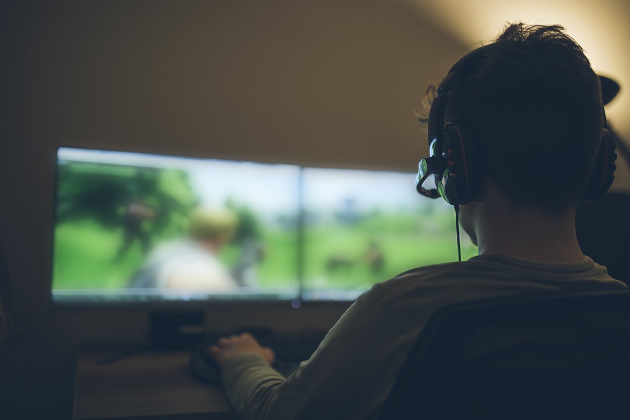 Vanhemman ei pitäisi päästää teiniä linnottautumaan omaan huoneeseensa. Kuva: iStock